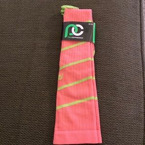Pro Compression Marathon Peach Swirl Socks NWT